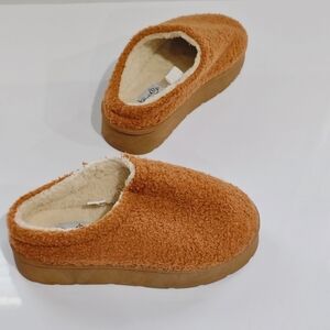 Sole Mates Faux Shearling Mule Slippers for Women - Tan Size 8